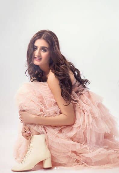 Hira Mani Latest Photoshoot In Western Attire Showbiz Hut