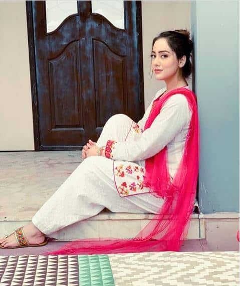 Beautiful Pictures Of Nausheen Ahmed And Ahmed Hassan Showbiz Hut 