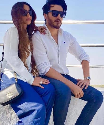 Ahsan Khan Adorable Pics With His Wife And Kids Showbiz Hut