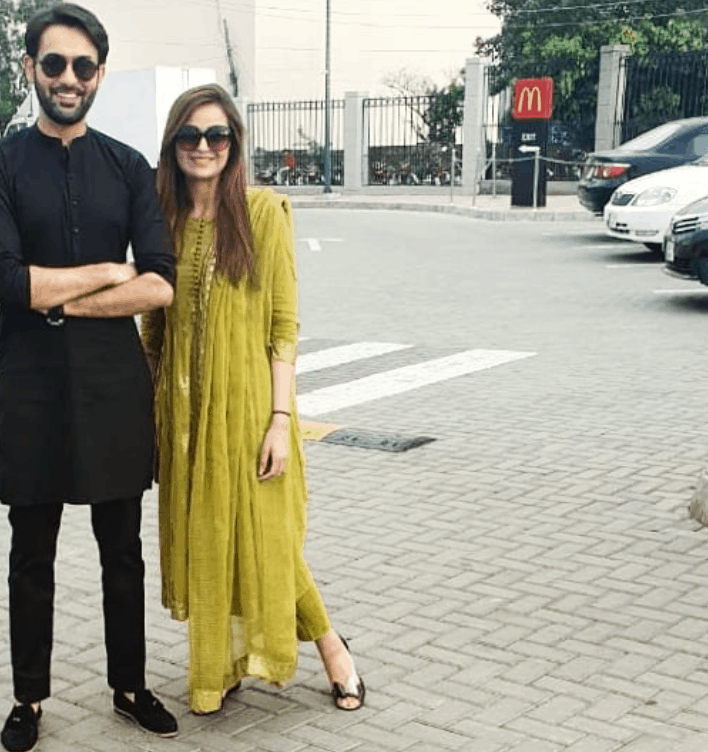 Affan Waheed Family Pics – Wife, Sister, Mother, Brother | Showbiz Hut