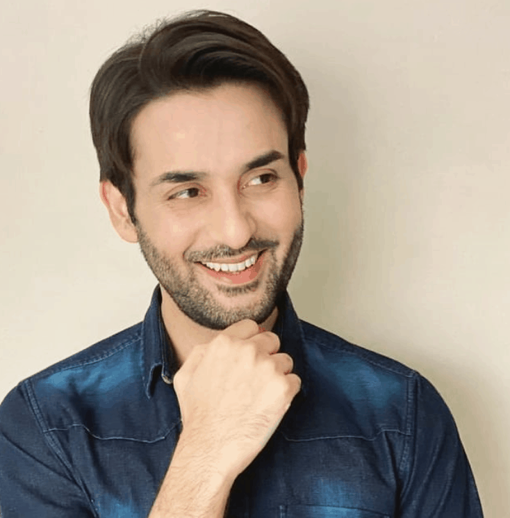 Affan Waheed Family Pics – Wife, Sister, Mother, Brother | Showbiz Hut