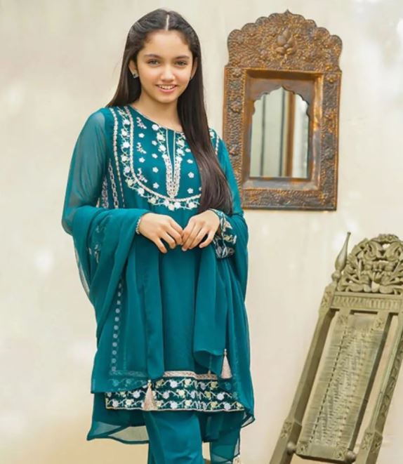 aina asif aka mille in hum tum biography