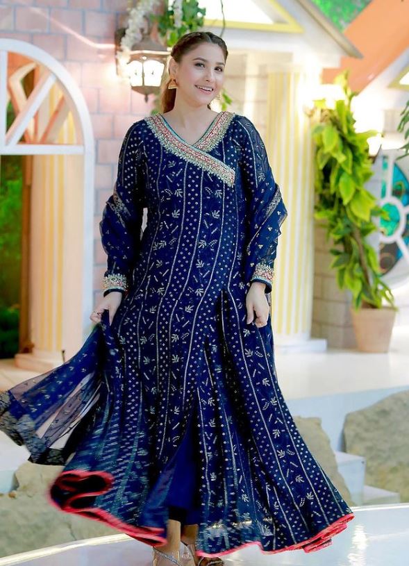 hina altaf dresses ramzan show baran rehmat dress 2022