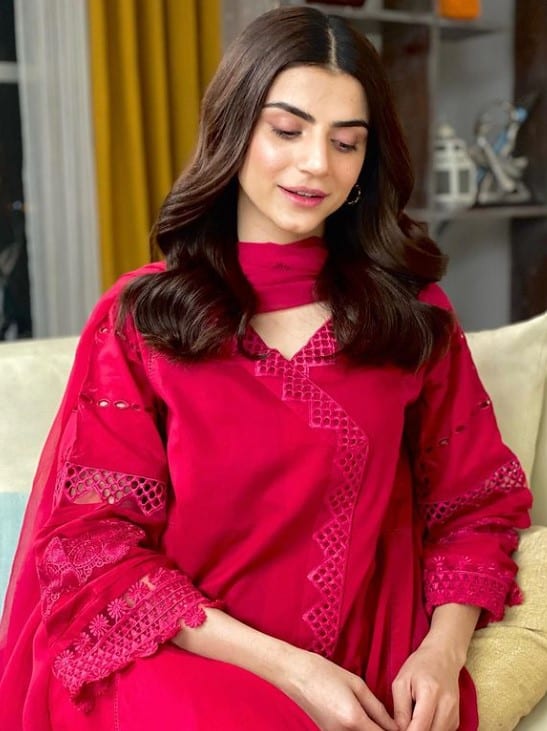 Zubab Rana Dresses in Drama Woh Pagal Si