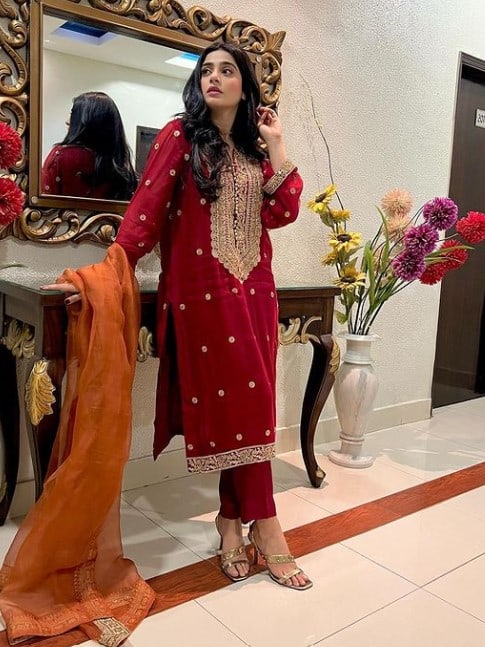 Sehar Khan dresses in Farq