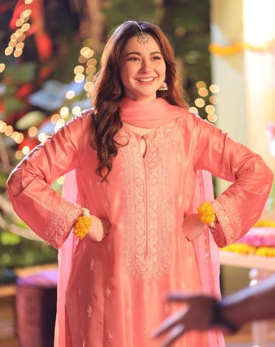 Hania aamir dresses in mujhe pyaar hua tha 